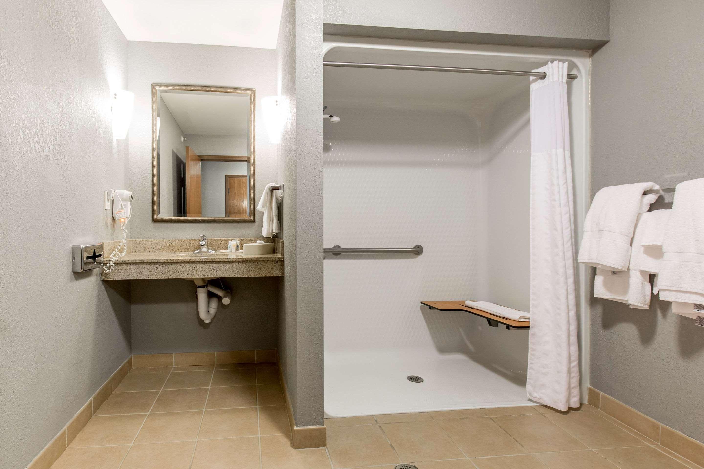 Comfort Hotel 2*